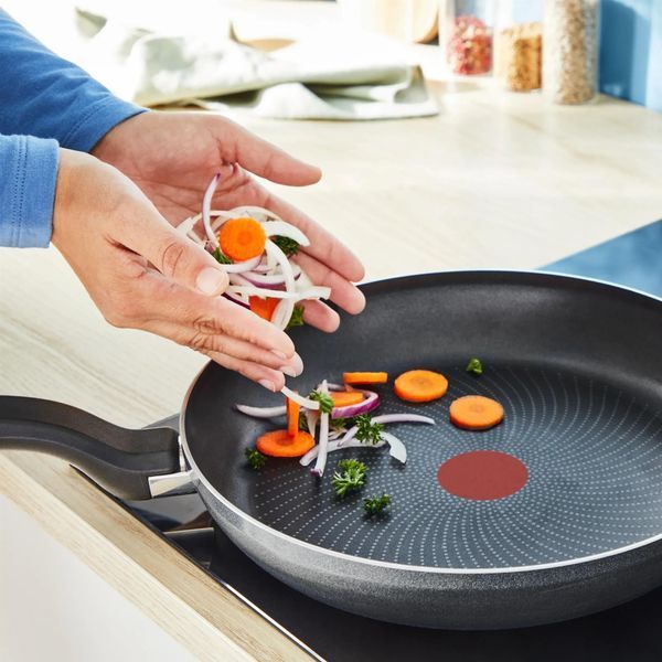 Сковорода з кришкою Tefal So`Light! 28 см (H0560642_SET) 560568 фото